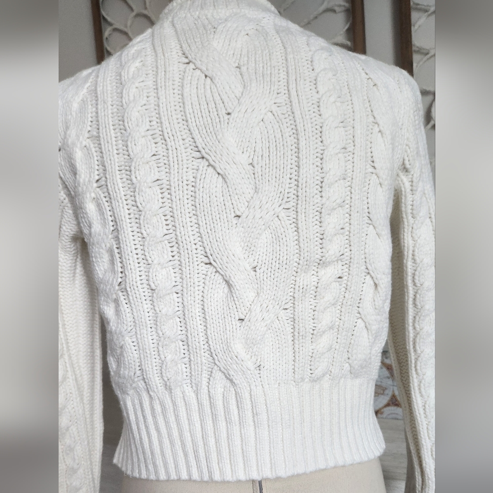 White cable knit sweater - Picture 4 of 5